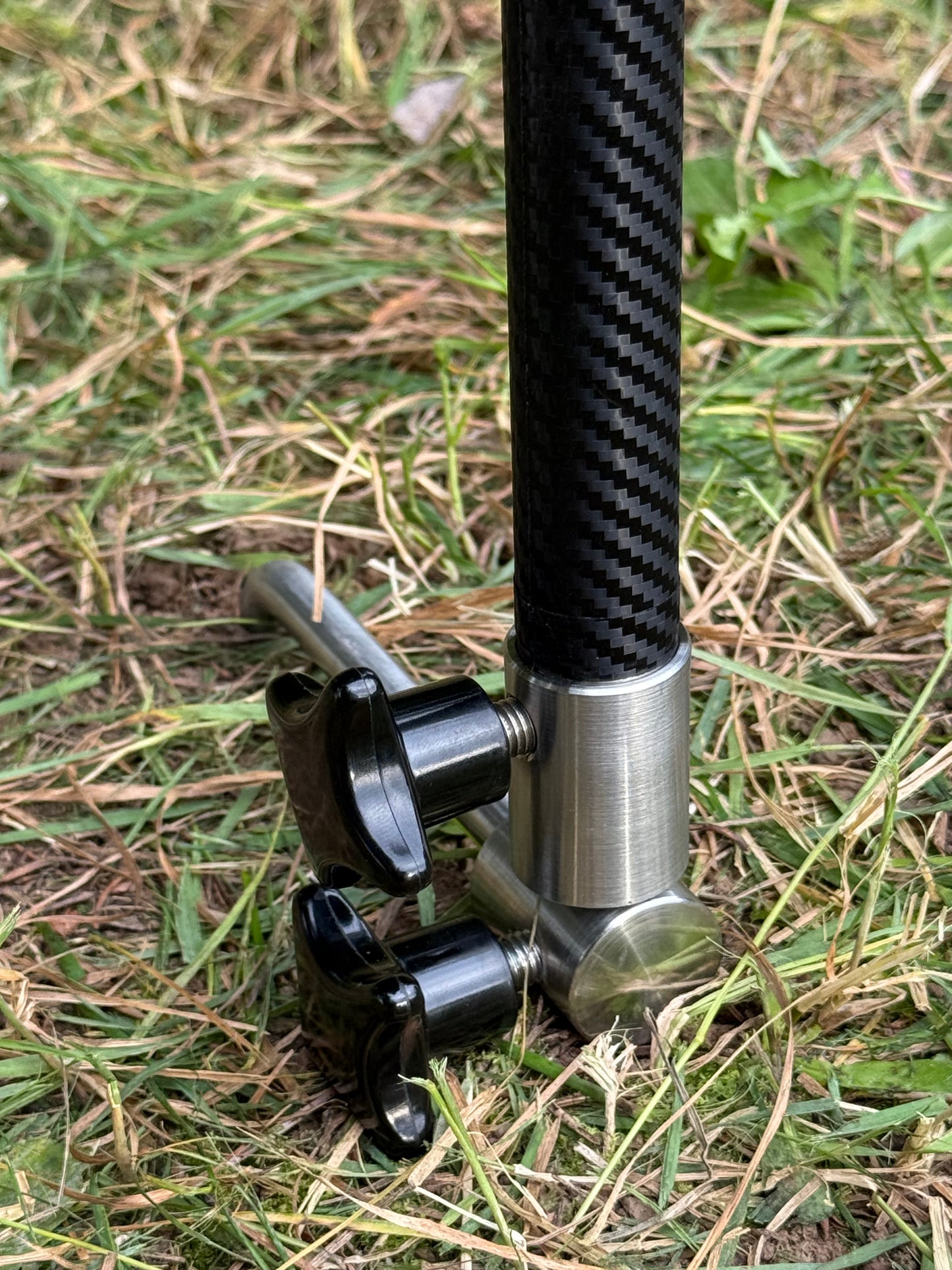 Rod Pod V1 Base Leg inkl. Base Stabilizer Spike Carbon-Optik