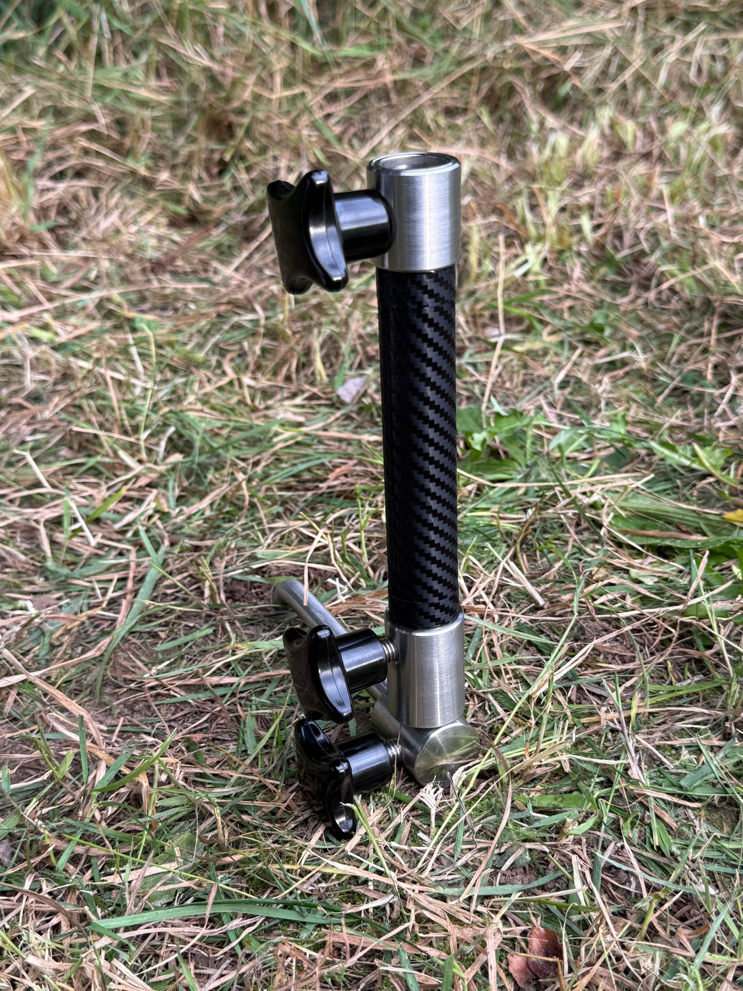 Rod Pod V1 Base Leg inkl. Base Stabilizer Spike Carbon-Optik