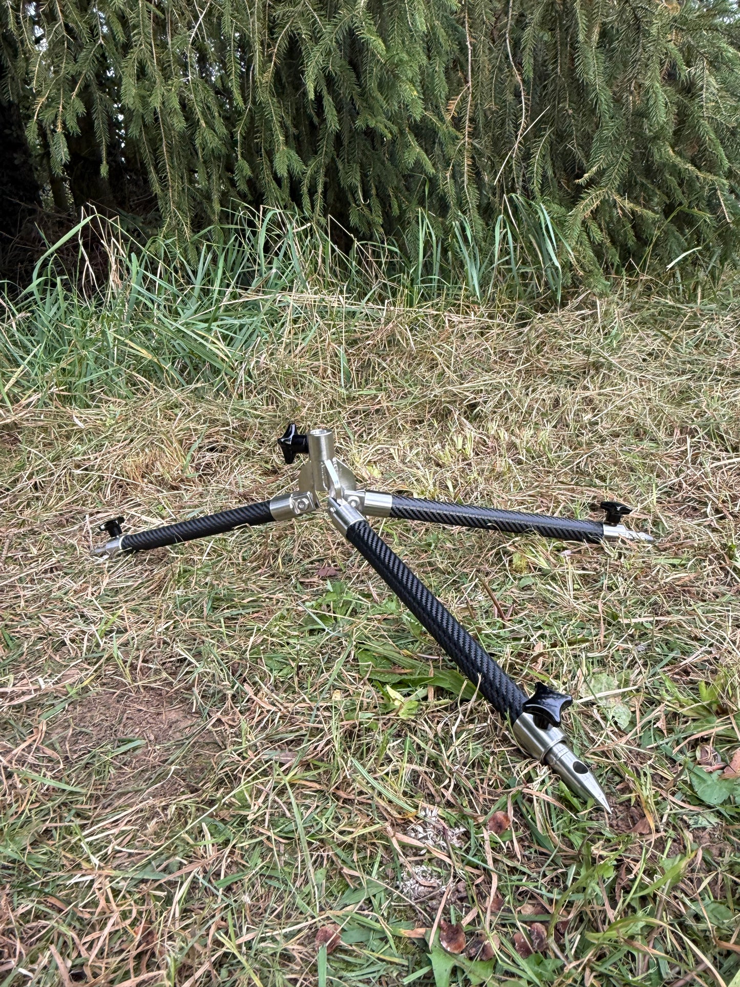 V1 Tri-Base Single Carbon-Optik
