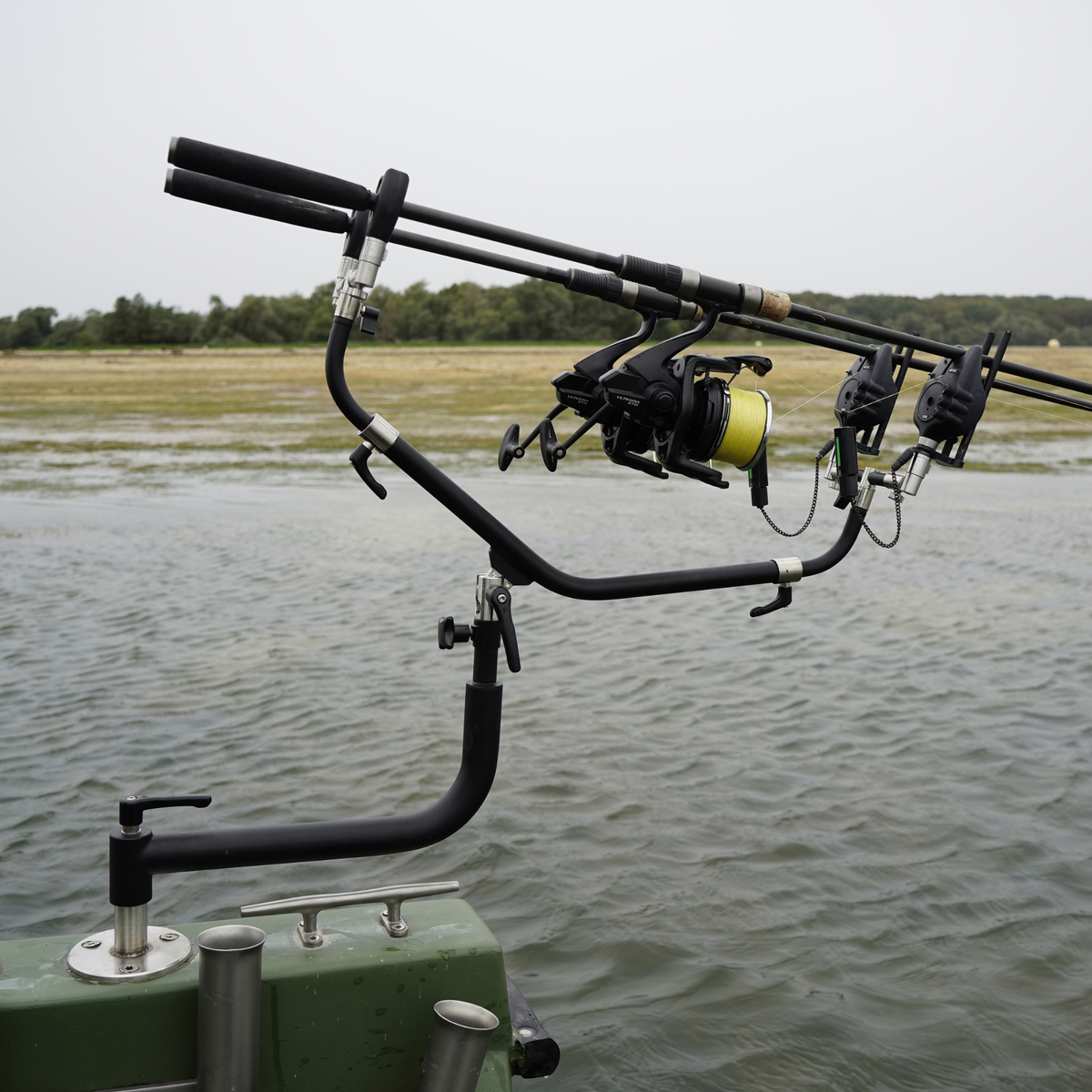 V1 Marine Pod Curved High - schwarz pulverbeschichtet