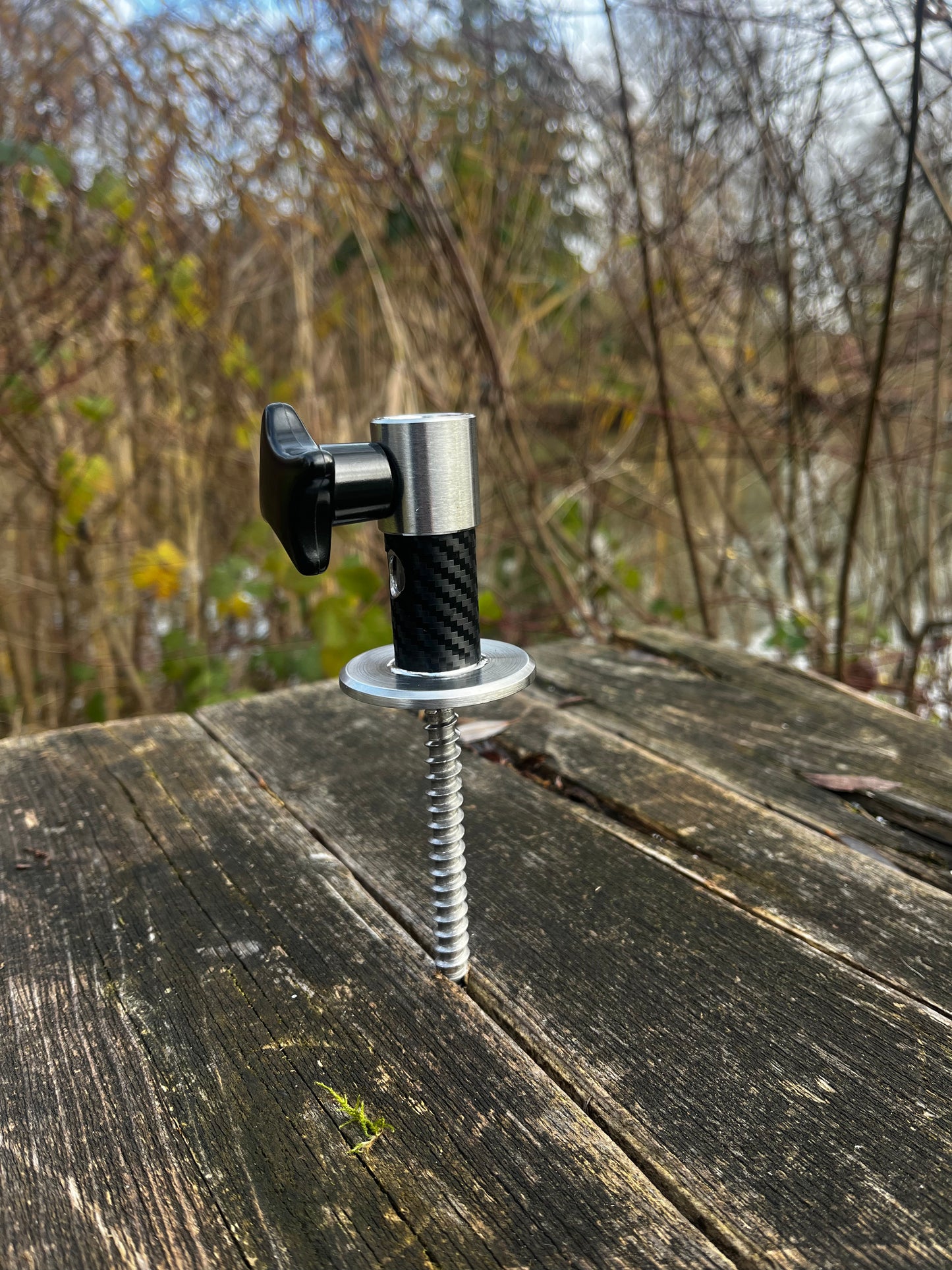 V1 Screw Mount Low Carbon