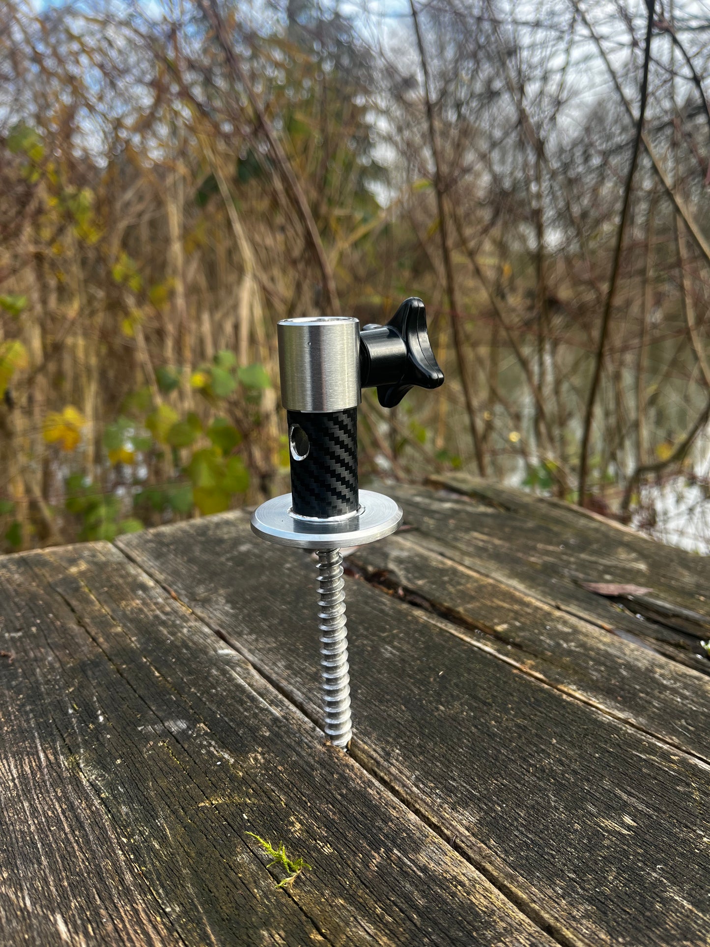 V1 Screw Mount Low Carbon