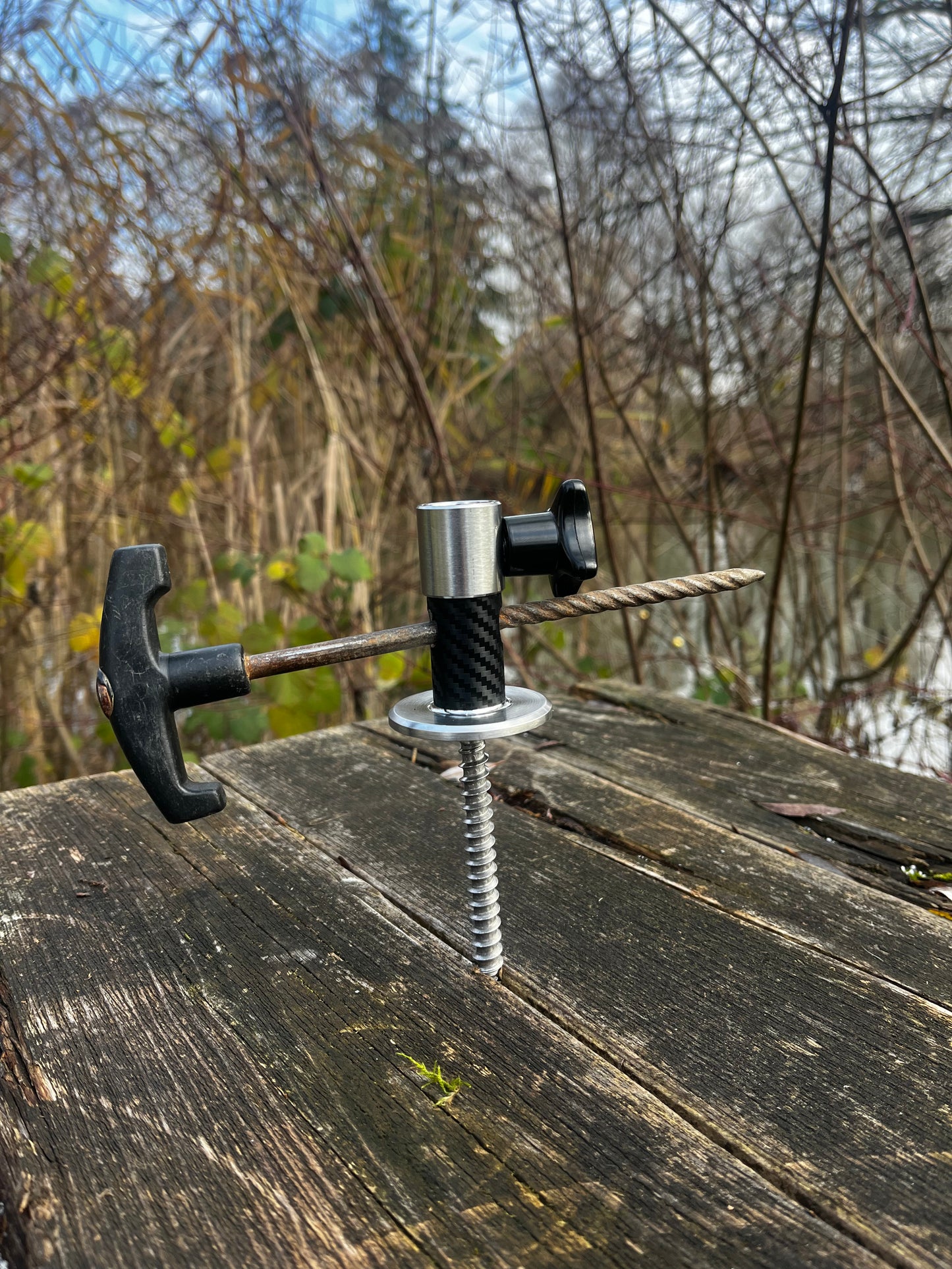 V1 Screw Mount Low Carbon