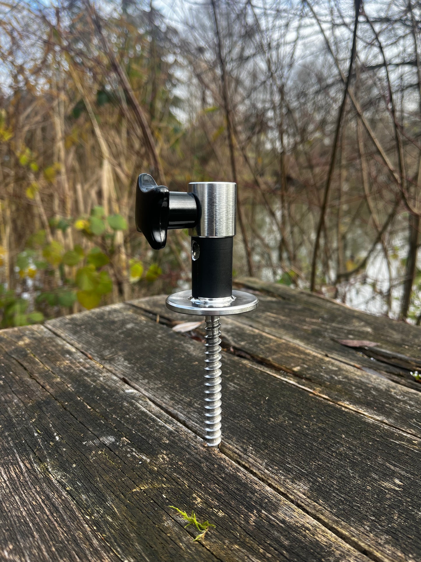 V1 Screw Mount Low Black