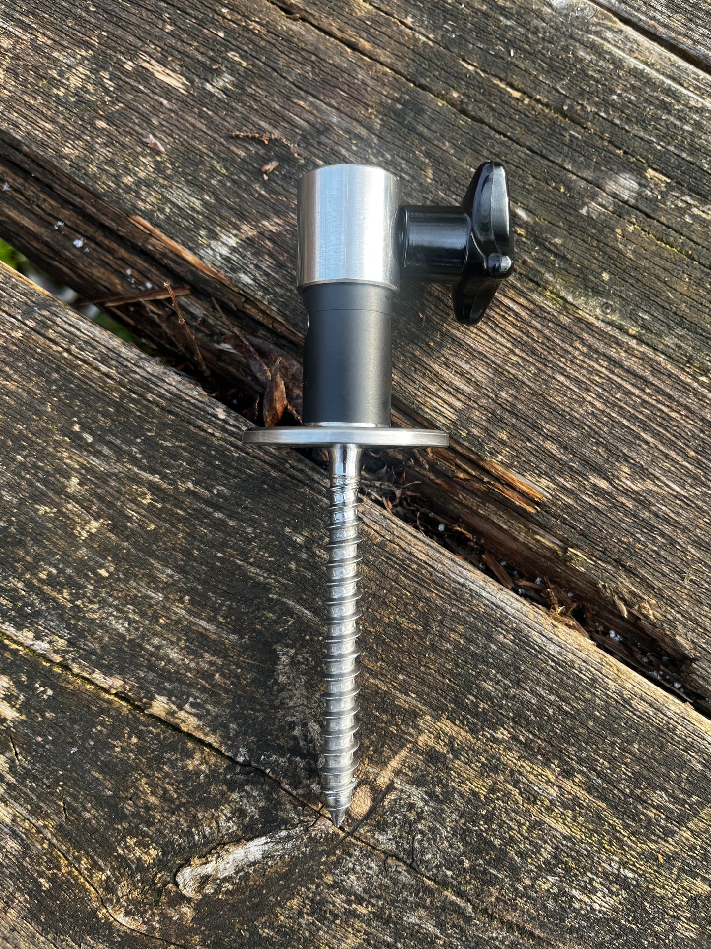 V1 Screw Mount Low Black