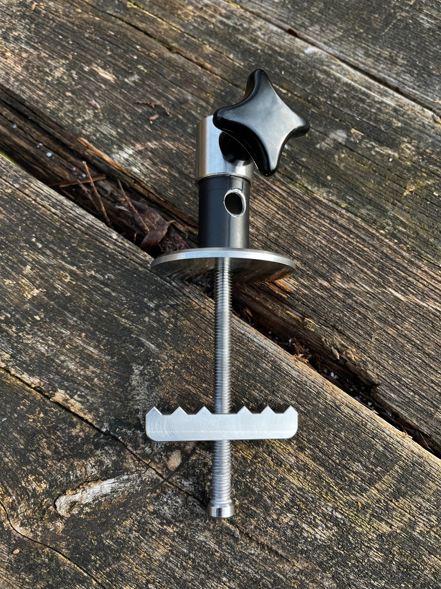 V1 Pier Mount Low Black