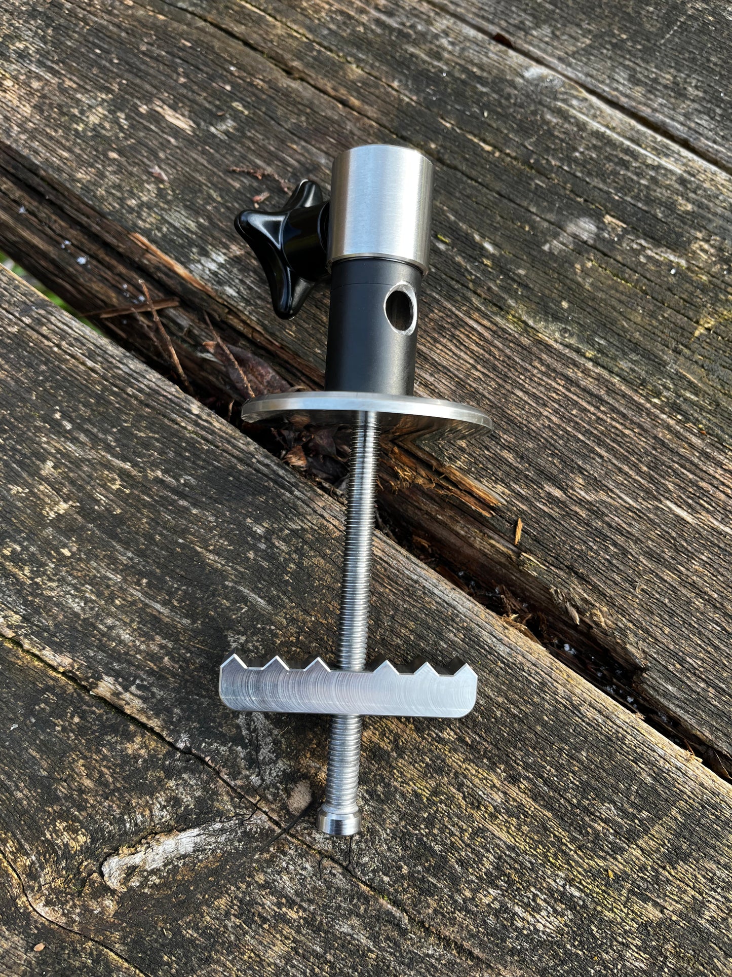 V1 Pier Mount Low Black