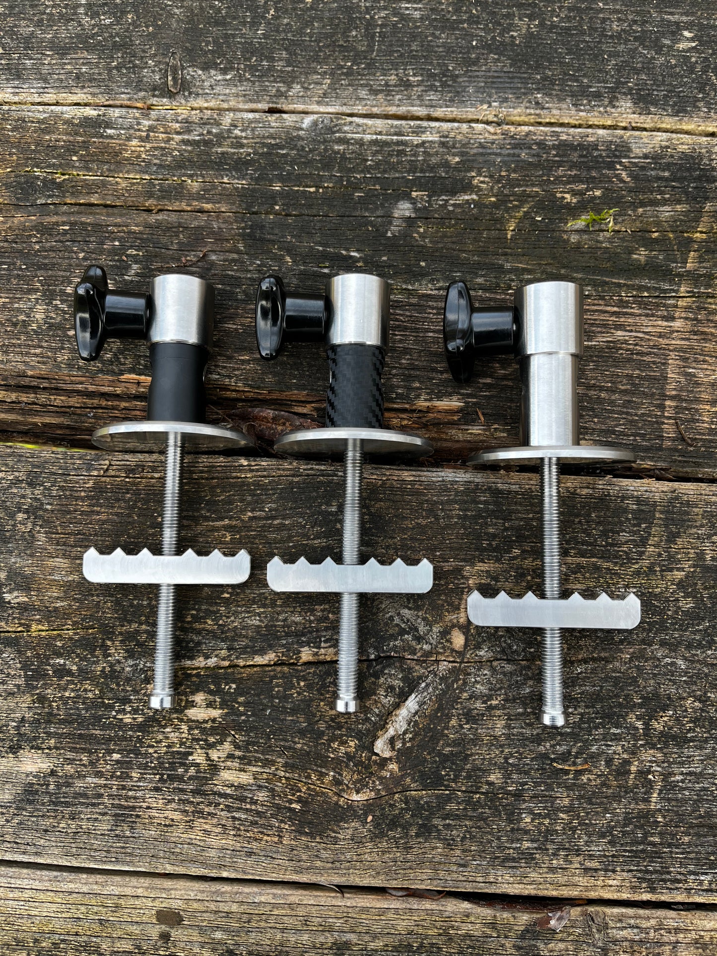 V1 Pier Mount Low Black